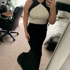 ST.JOHN ‘Classic Cady’ GOWN